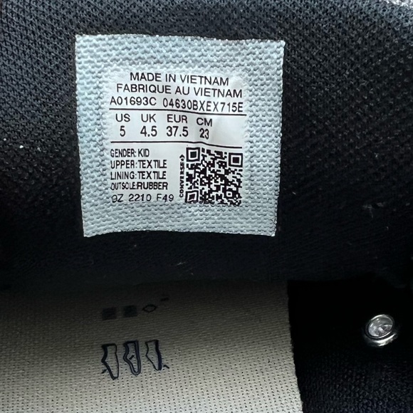 Converse Slip-ons - Picture 4 of 4